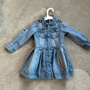 Adorable denim Ralph Lauren denim dress.  Perfect for Thanksgiving dinner!  EUC